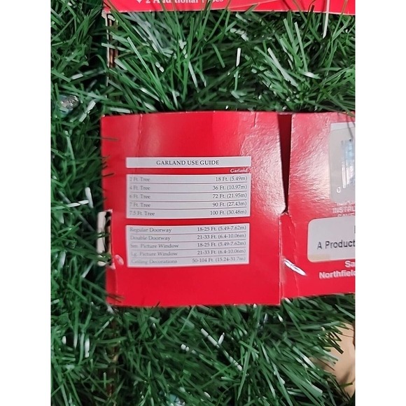 Vintage Santa's Best Green Garland & Lights in One 50 Multi Bulb 12ft Cord NOS - Picture 6 of 6